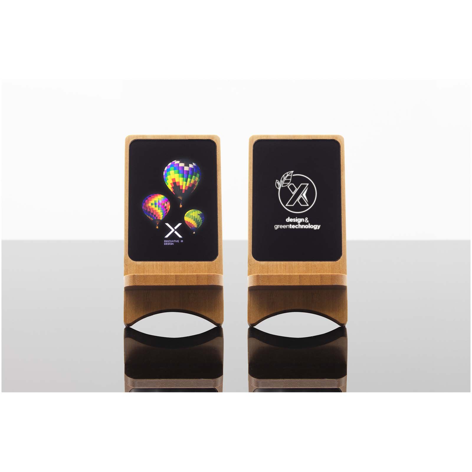 SCX.design W16 kabelloser 15-Watt-Ladeständer aus Holz mit Leuchtlogo holz