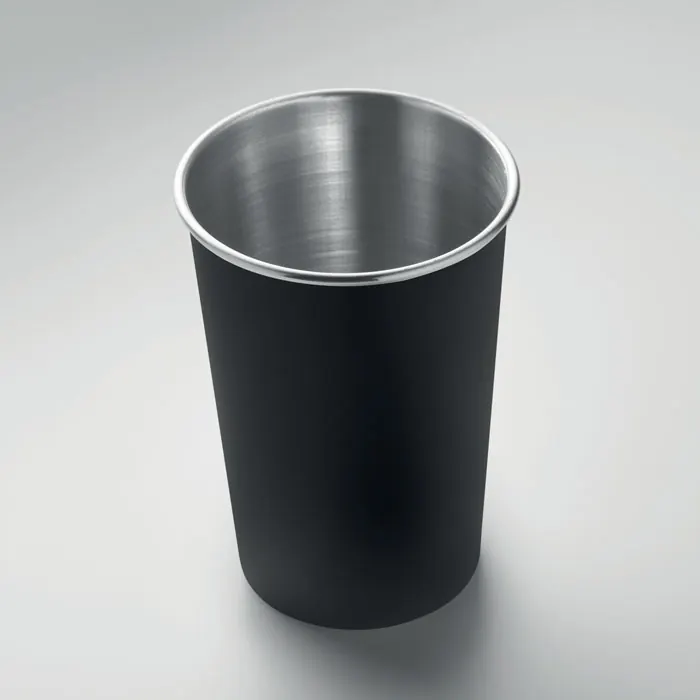 Becher recycelter Edelstahl