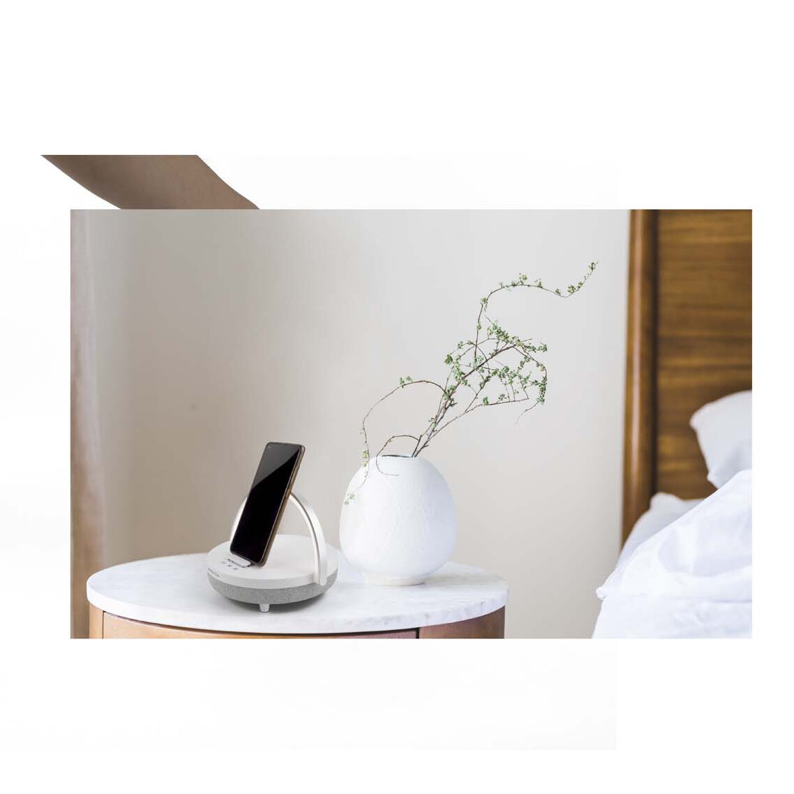 Prixton 10W 4-in-1 Bluetooth®-Lautsprecher mit LED-Licht und kabelloser Ladestation