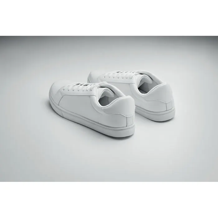 Sneakers aus PU 47