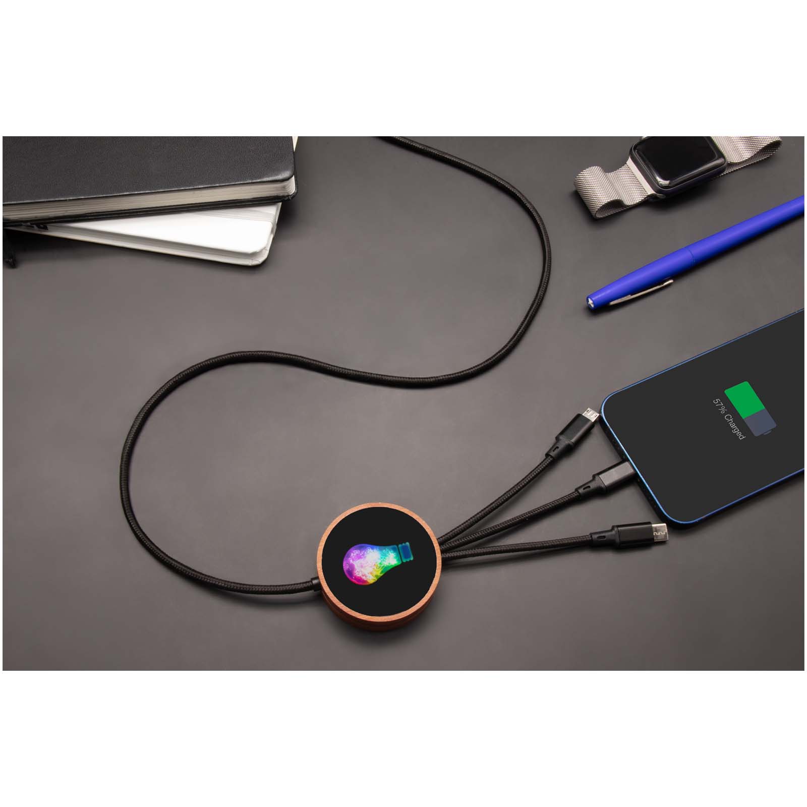 SCX.design C40 5-in-1 Ladekabel aus rPET mit 10W Ladepad und Leuchtlogo holz