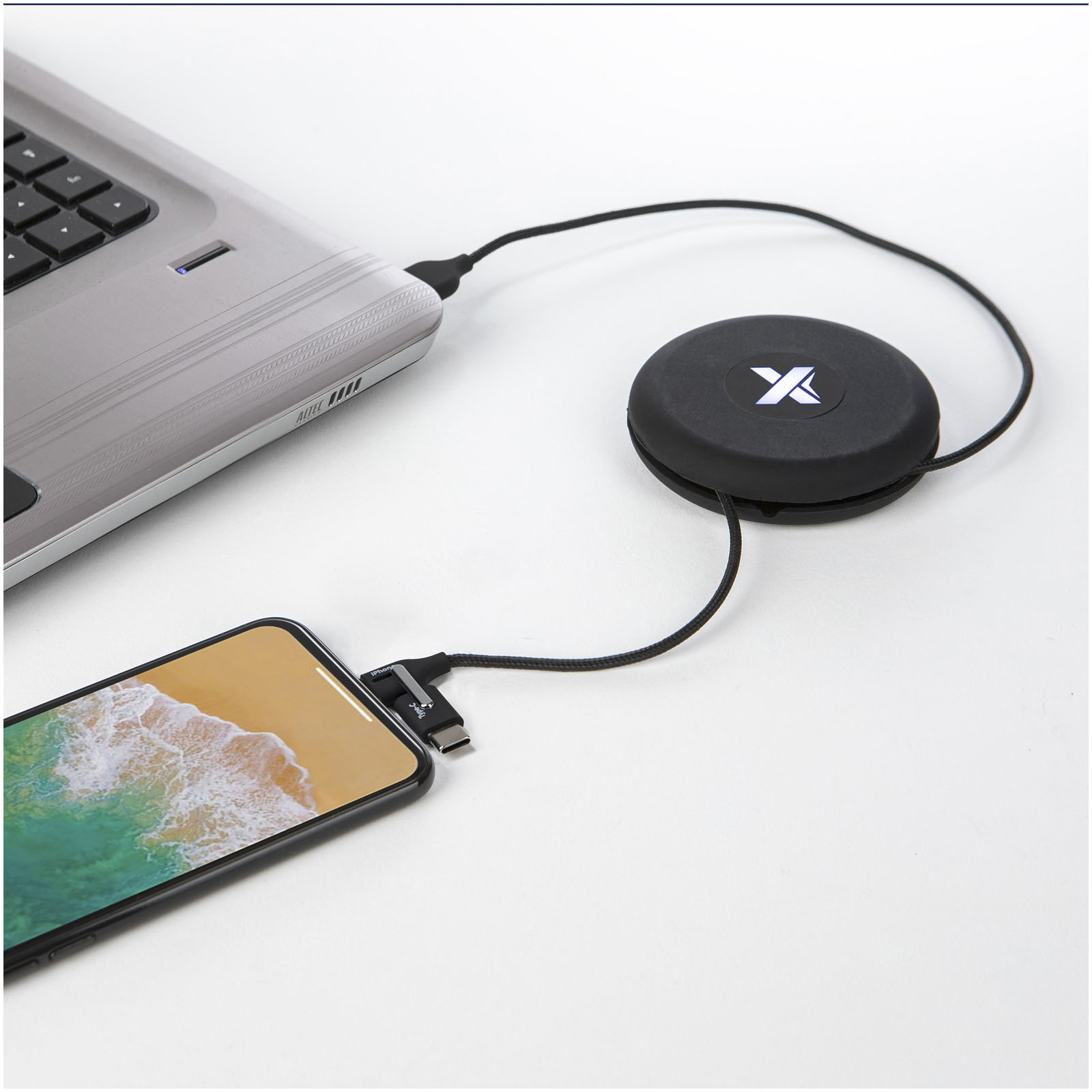 SCX.design C18 3-in-1 Travel Ladekabel mit Leuchtlogo schwarz