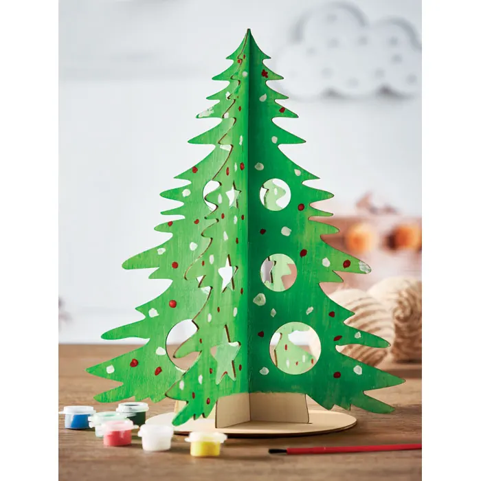 DIY Weihnachtsbaum aus Holz