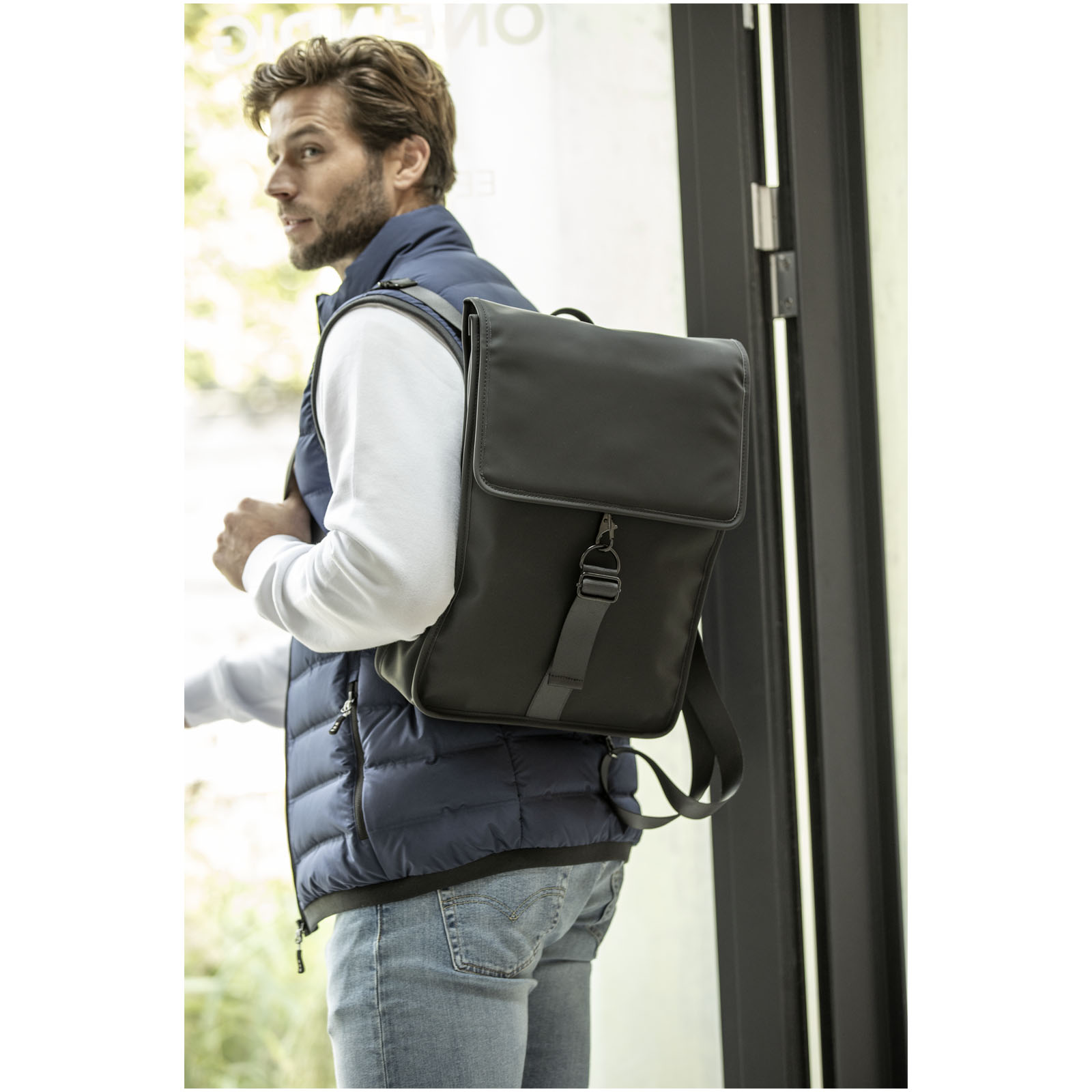 Turner GRS recycelter Rucksack 8L schwarz