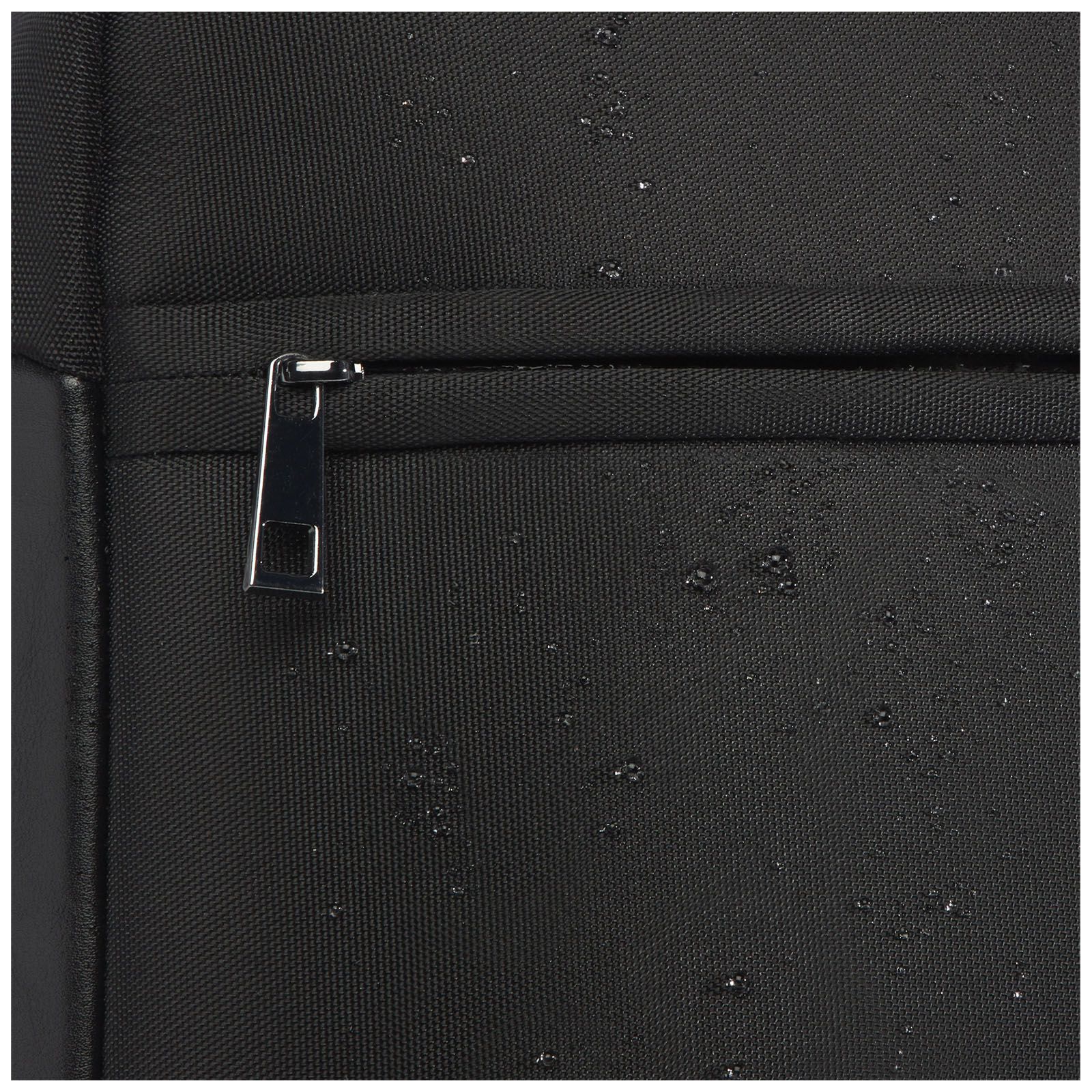 Expedition Pro 15,6" kompakter Laptop-Rucksack GRS Recyclingmaterial 12 L schwarz