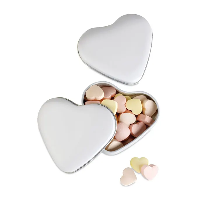 Herzdose mit Bonbons