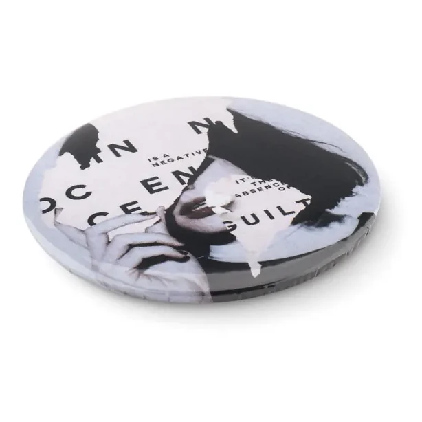 Magnet-Badge mit Kapselheber