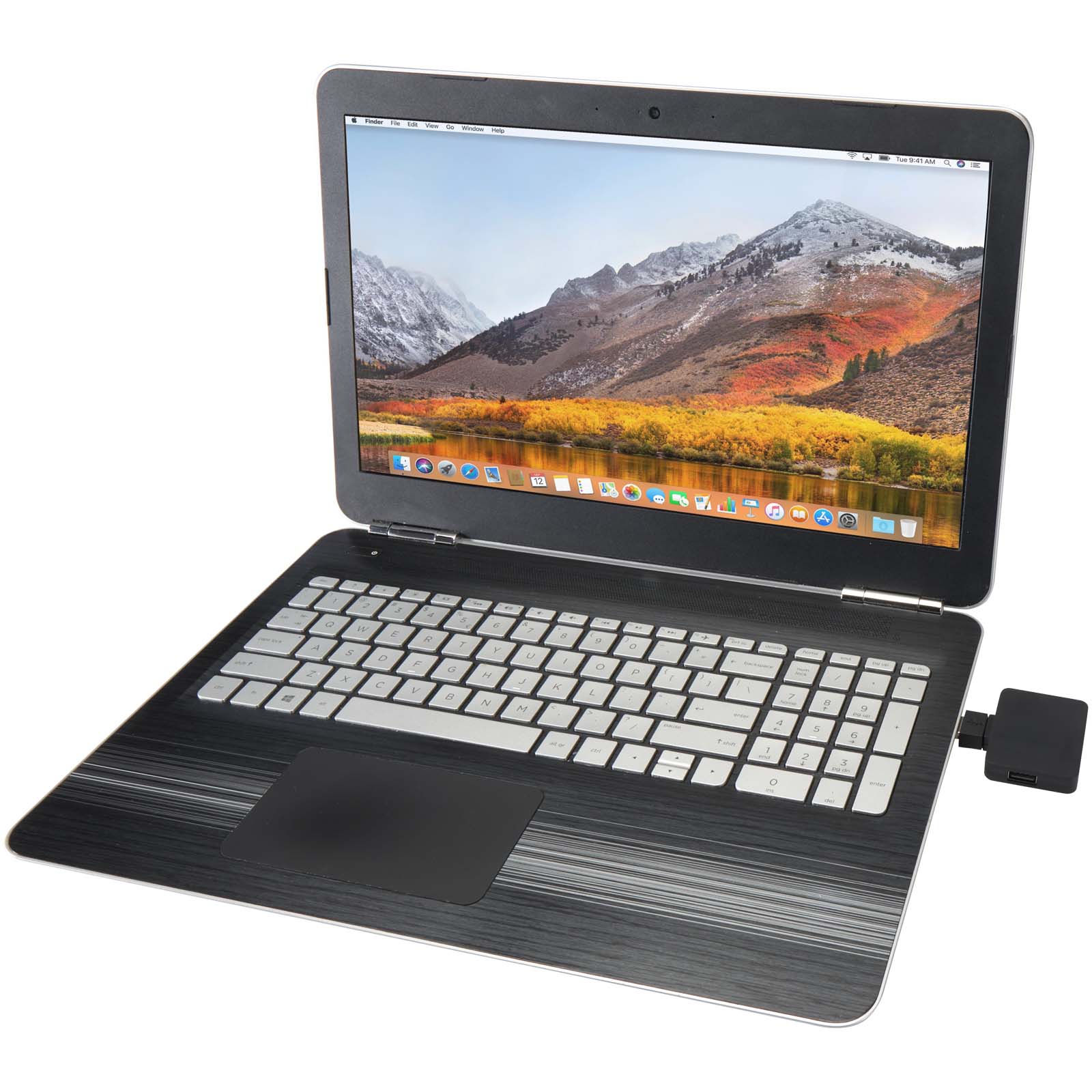 Gaia 4 Port USB Hub mit USB-A- und Typ-C-Ausgang und zwei Eingängen aus recyceltem Kunststoff schwarz
