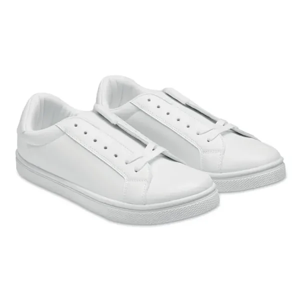 Sneakers aus PU 47