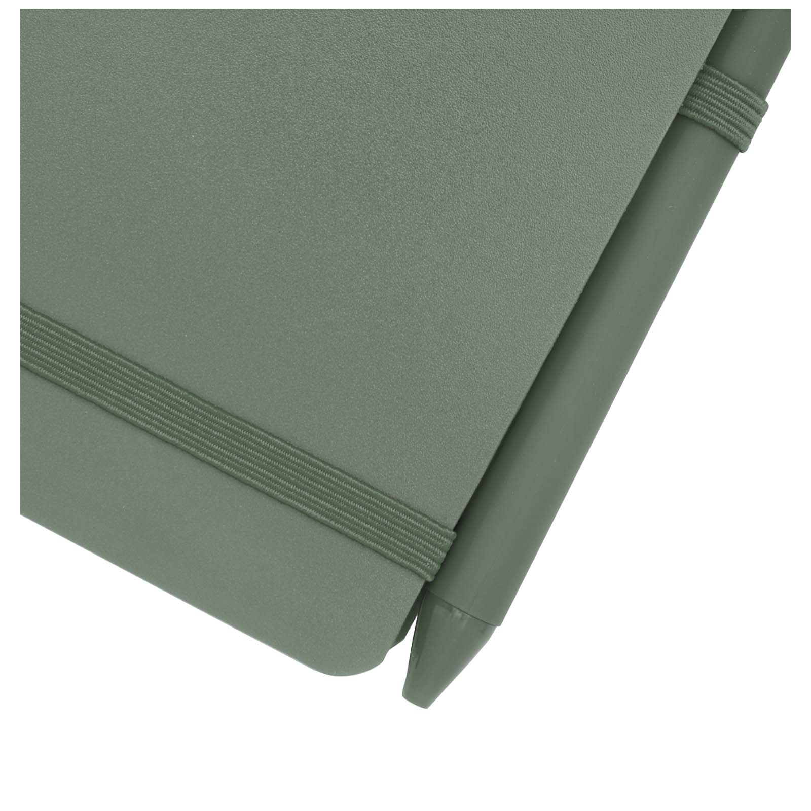 Thalaasa A6 Hardcover Notizbuch aus Ocean Bound Kunststoff mit Kugelschreiber (schwarze Mine) heather grün