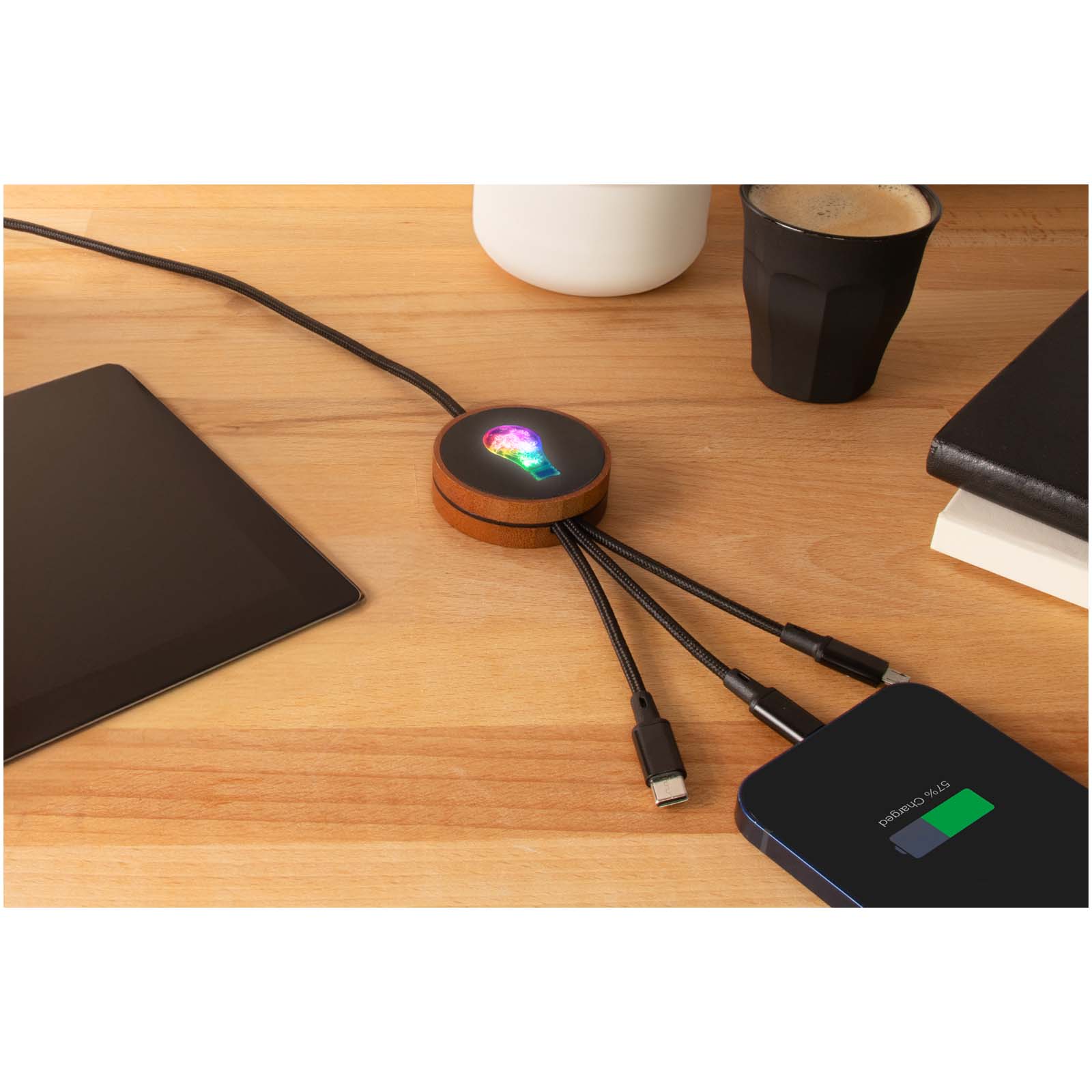 SCX.design C40 5-in-1 Ladekabel aus rPET mit 10W Ladepad und Leuchtlogo holz