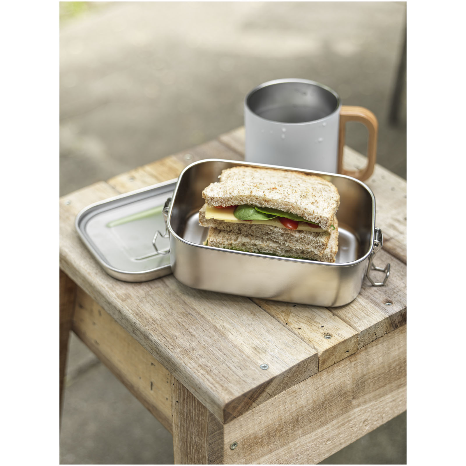 Titan 750 ml Lunchbox aus recyceltem Edelstahl silber